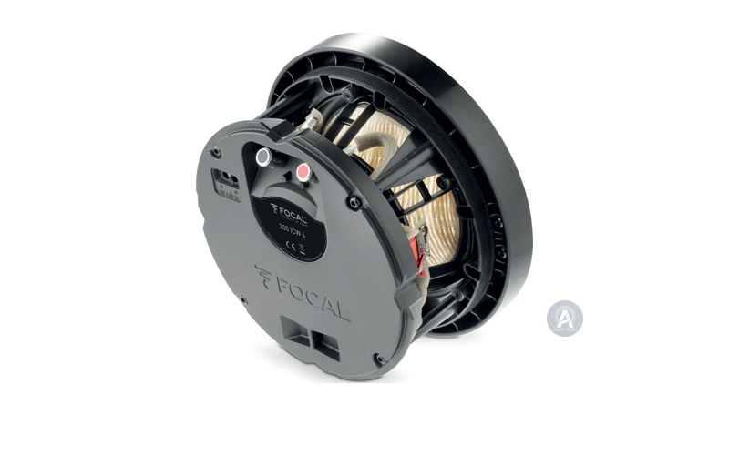 Mặt sau loa Focal 300 ICW6 và vị trí đấu nối