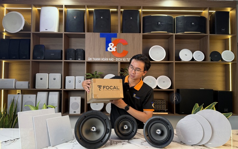 Lựa chọn loa âm trần Focal và mặt lưới tại showroom